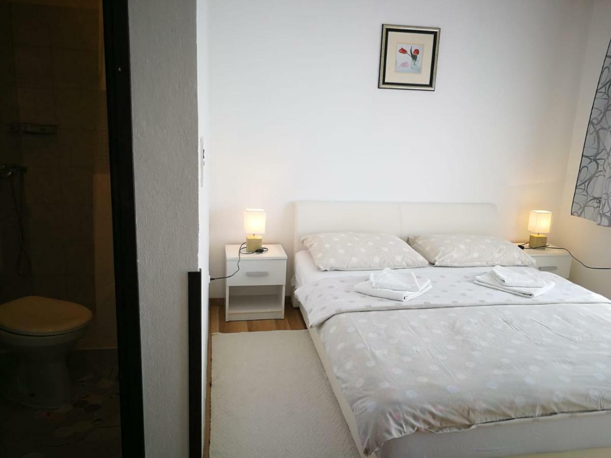 Apartman Marija Brajdic Rakovica Exterior foto
